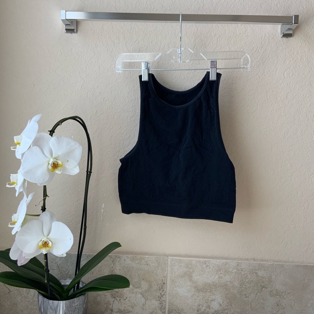 lululemon Reveal Crop Top (10)